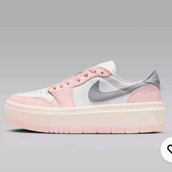 Nike Pink and White Retro Sneakers NWOT.SIZE 9. - Picture 9 of 12
